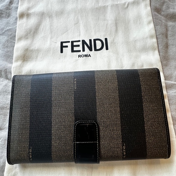 Fendi VINTAGE!! Penguin Long Wallet/Clutch - Picture 4 of 15